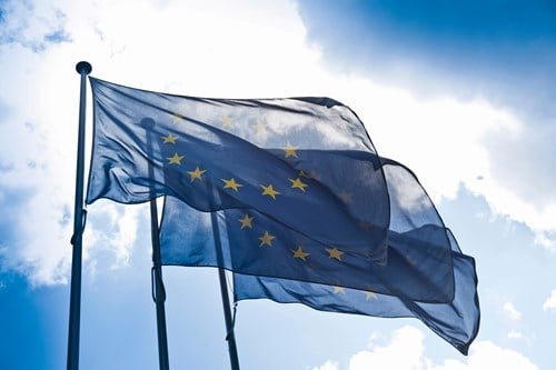 european-flag-gettyimages-180405276.jpg