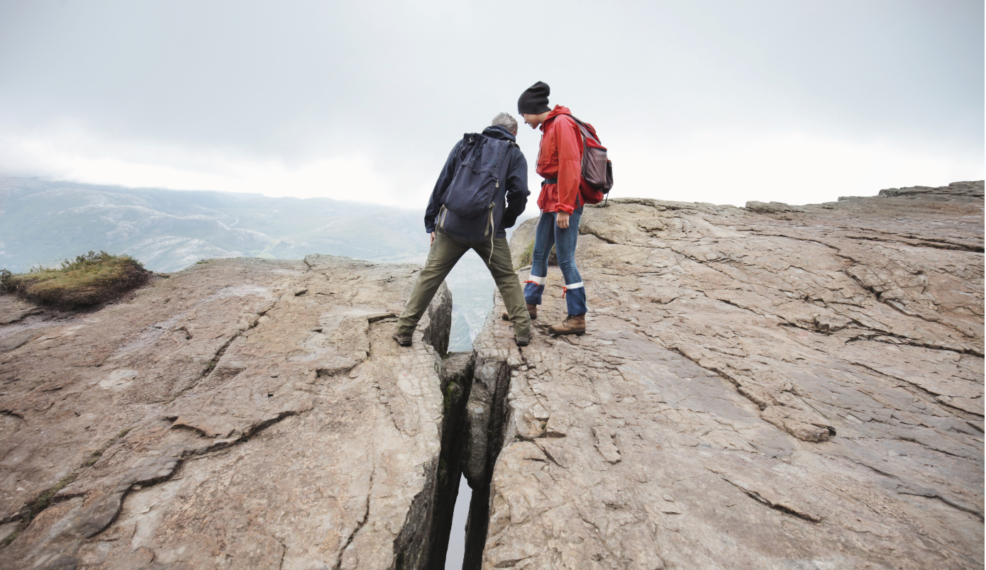 hikers-rocks-danger-crack-risk.png